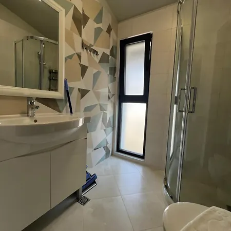 за гости крайморие парк Бургас