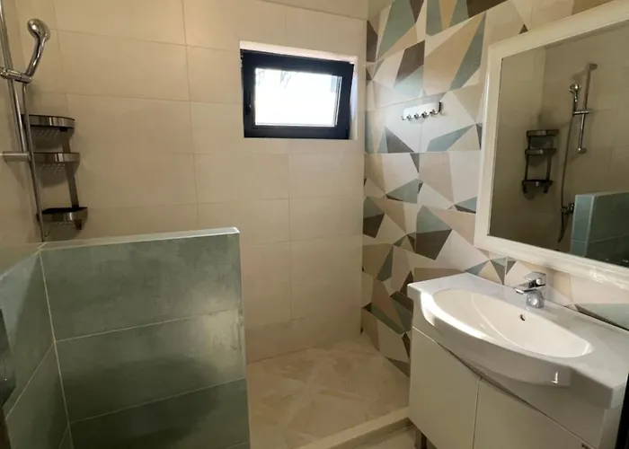 за гости крайморие парк