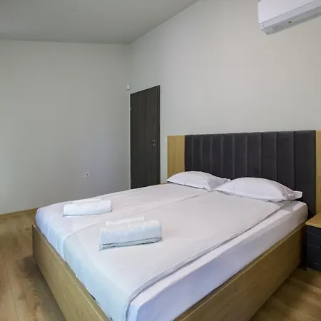 за гости крайморие парк Penzion Burgas City