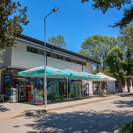 за гости крайморие парк * Burgas City