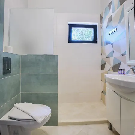 за гости крайморие парк Penzion