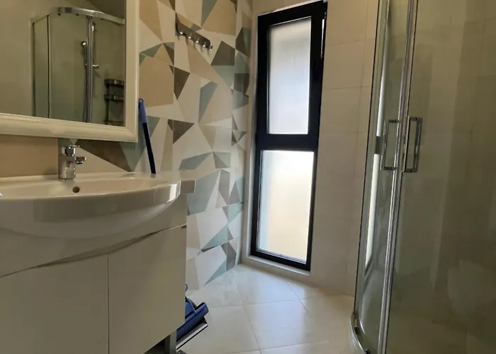 за гости крайморие парк Бургас